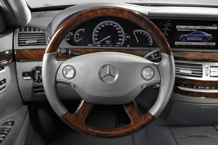  Mercedes-Benz S-Class 2007 года  (фото 404 из 414)